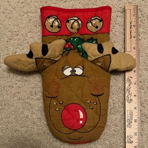 Holiday Reindeer Oven Mitt Quilted Christmas Kitchen Used